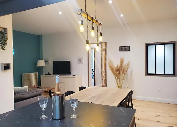 Maison Du Bonheur, Gite La Dune 度假居 Le Pin (Isere)